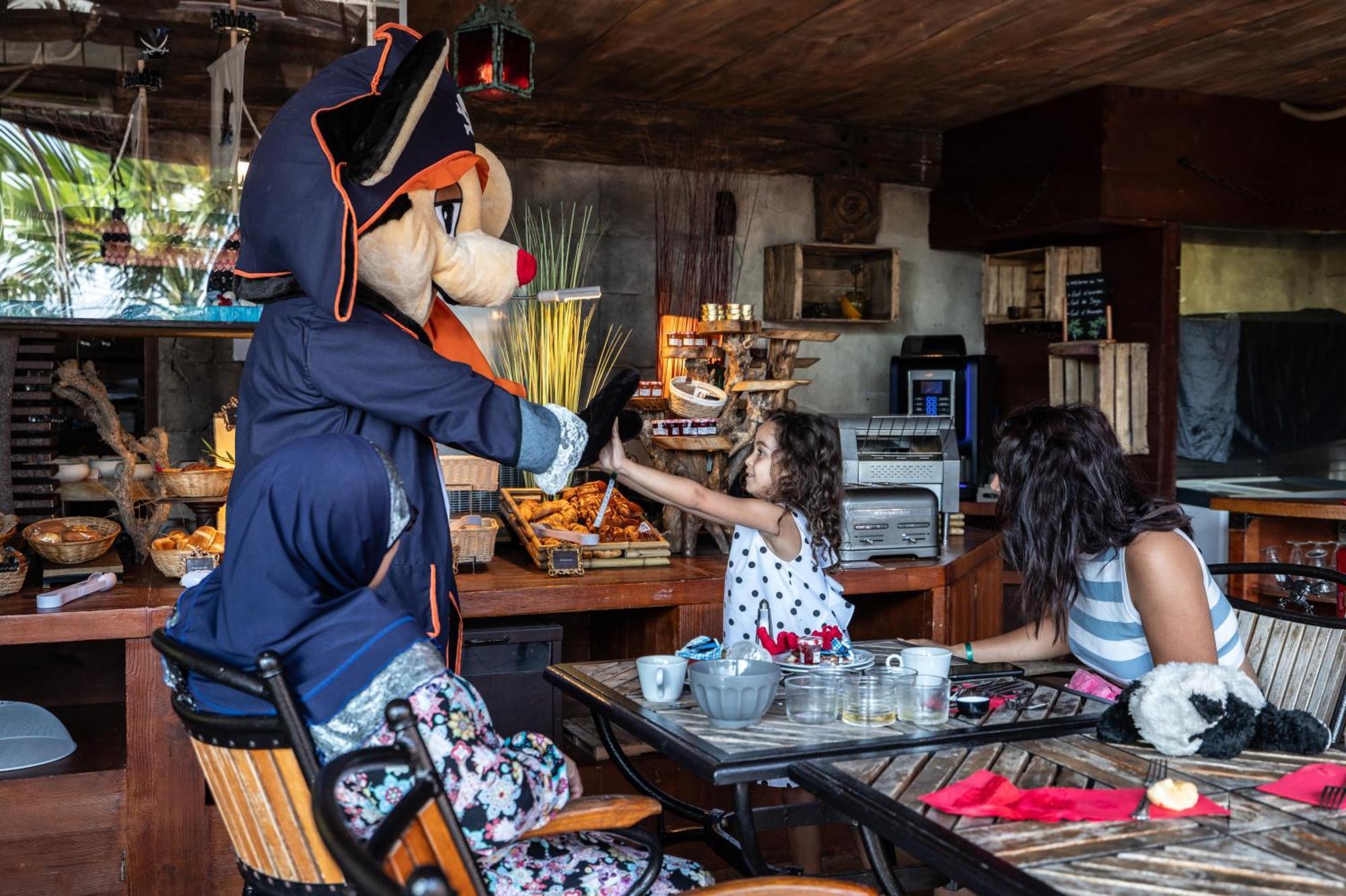 Hotel Pirates World Agde Kültér fotó